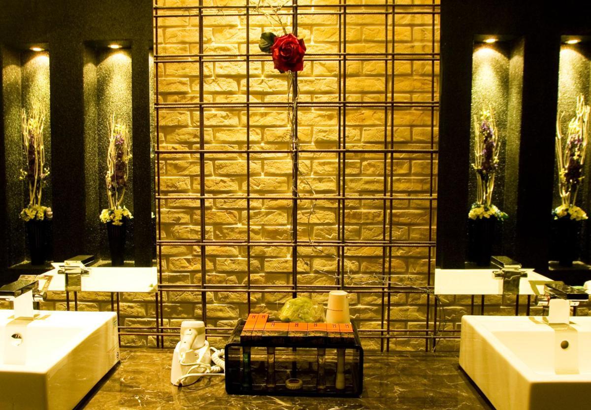 Hip Spa Motel Тайджун Екстериор снимка