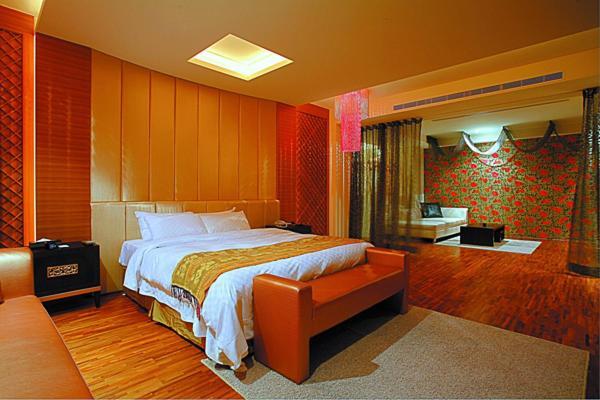 Hip Spa Motel Тайджун Екстериор снимка
