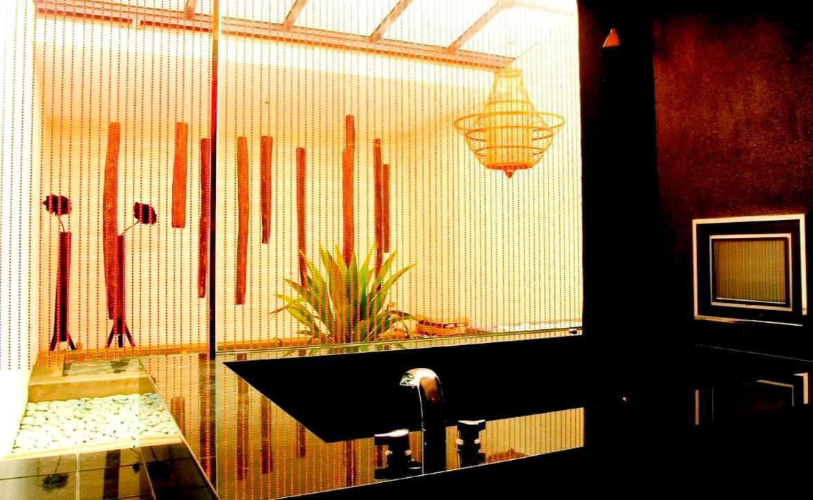 Hip Spa Motel Тайджун Екстериор снимка