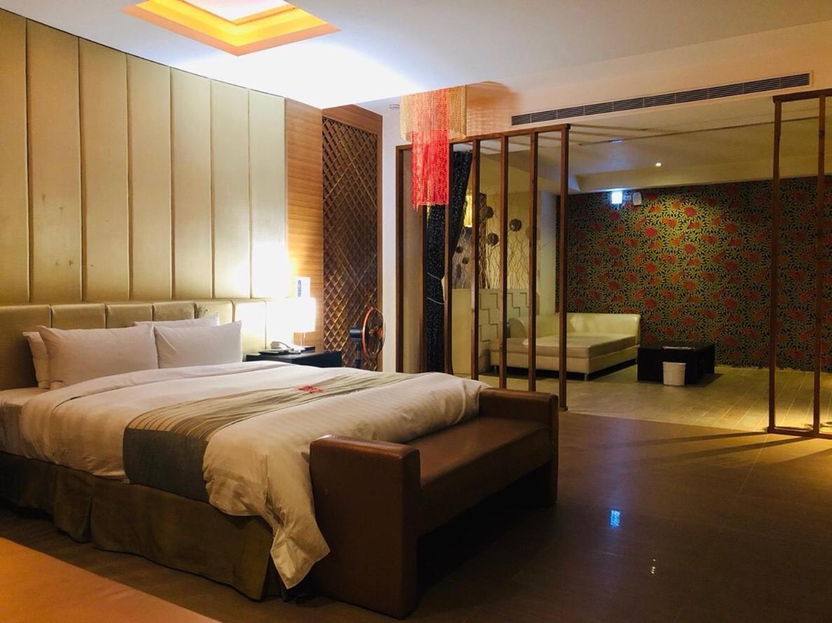 Hip Spa Motel Тайджун Екстериор снимка